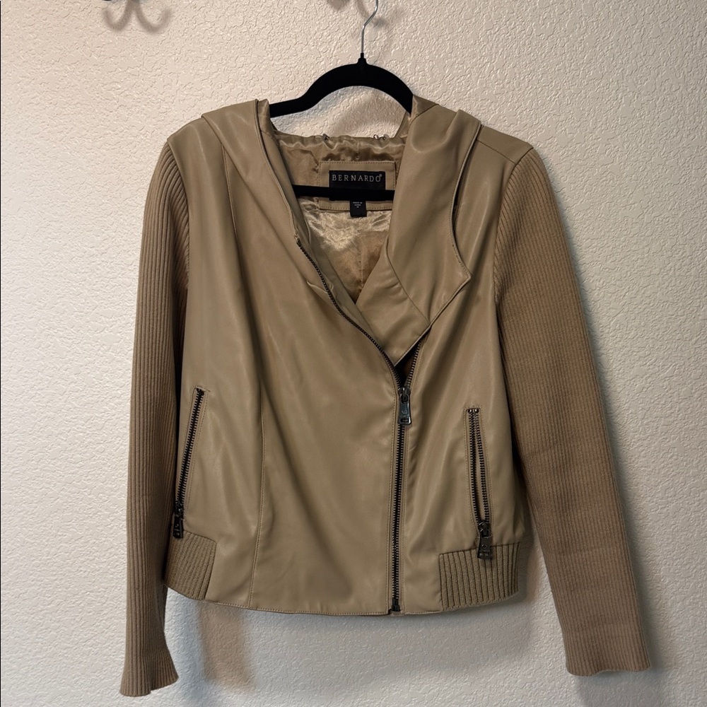 Bernardo Women's Beige and Tan Hooded Jacket